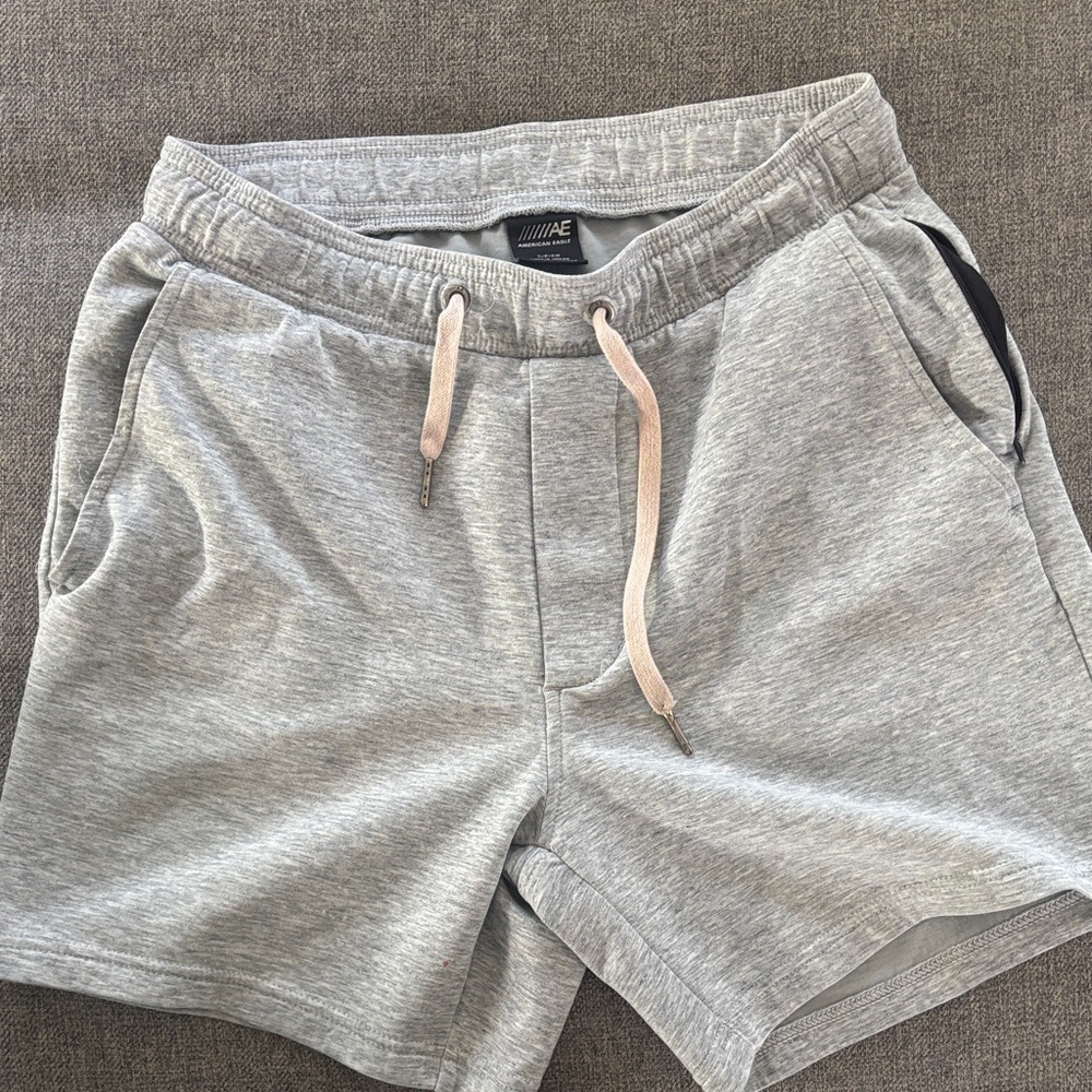 American Eagle Outfitters Men's Light Gray Athletic Shorts